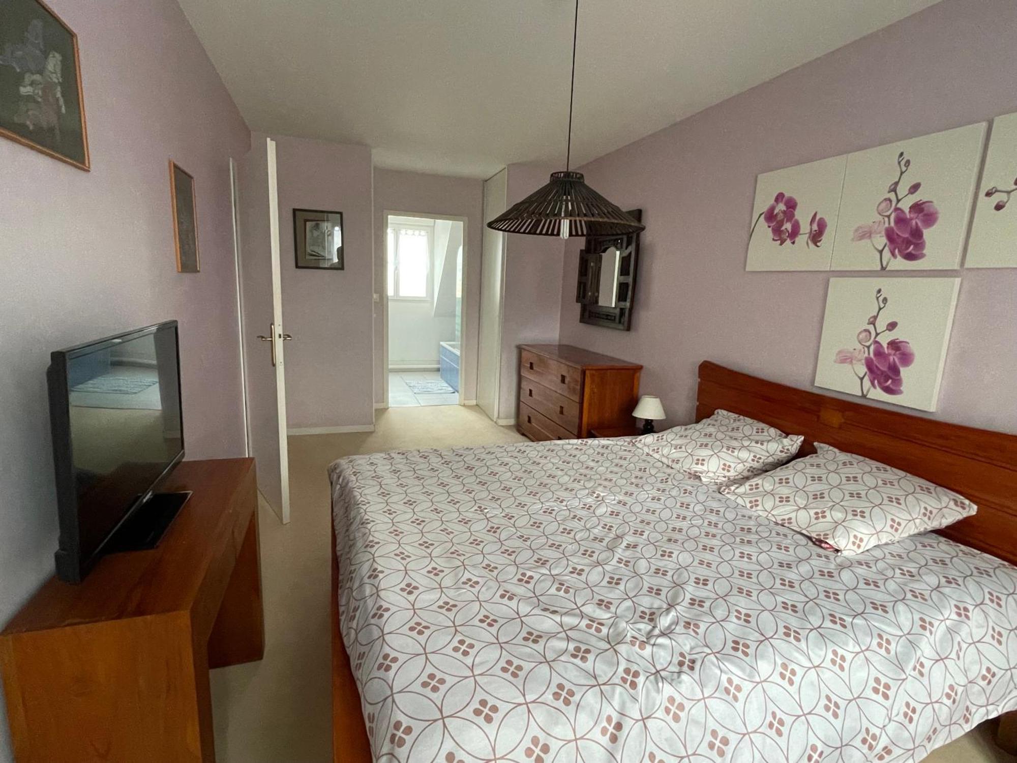 Maison Calme Et Cosy A Port-En-Bessin Pres Du Golf Et De La Mer Exteriör bild