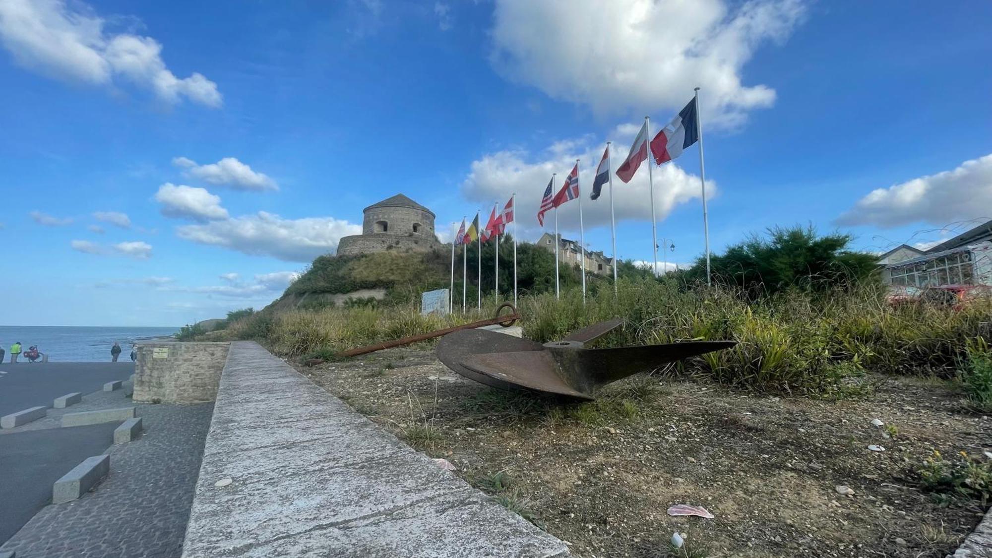 Maison Calme Et Cosy A Port-En-Bessin Pres Du Golf Et De La Mer Exteriör bild
